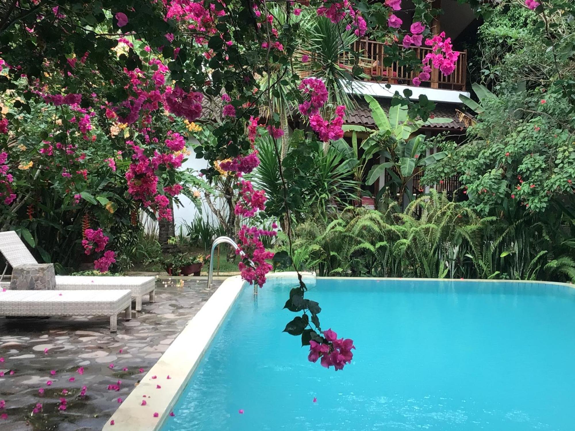 Villa Jati Mangsit Senggigi Exterior foto